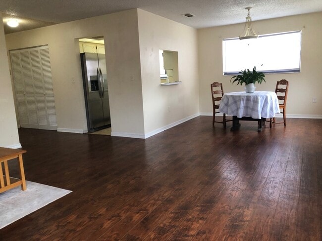property at 5967 Terrace Park Dr N