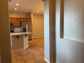 2420 W Dusty Wren Dr in Phoenix, AZ - Building Photo - Building Photo