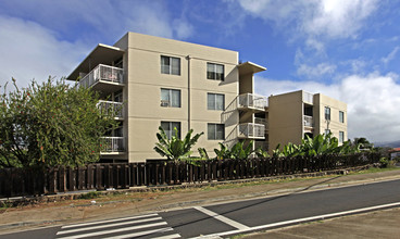 94-494 Farrington Hwy in Waipahu, HI - Building Photo - Building Photo