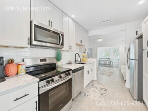 13006 Boca Ciega Ave in Madeira Beach, FL - Building Photo - Building Photo