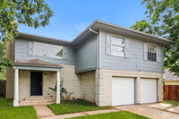 15310 Wildwood Lake Dr in Houston, TX - Foto de edificio - Building Photo