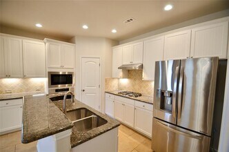 9617 Solana Vista Loop in Austin, TX - Building Photo - Building Photo