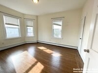 106 Buttonwood St photo'