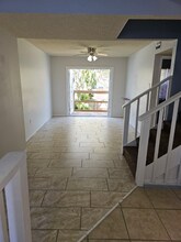 7023 Oakwood Dr in New Port Richey, FL - Foto de edificio - Building Photo