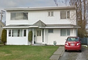 1255-1255 Douglas St in Prince George, BC - Building Photo