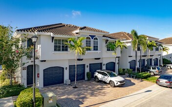 Bridgewater at Lake Osborne in Lake Worth, FL - Building Photo - Building Photo
