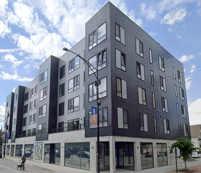 property at 4806 N Magnolia Ave