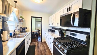 7433 15th Ave S in Minneapolis, MN - Building Photo