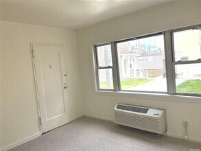 431 E Broadway-Unit -1A in Long Beach, NY - Foto de edificio - Building Photo