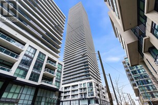 70 Annie Craig Dr in Toronto, ON - Building Photo