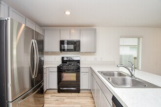 24234 High Country Dr in Hockley, TX - Building Photo - Building Photo