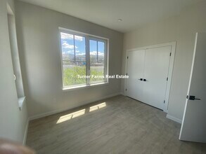 20 Mount Pleasant St, Unit 207 in Somerville, MA - Building Photo - Building Photo