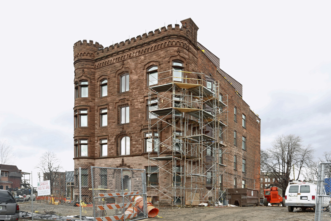 El Moore in Detroit, MI - Foto de edificio