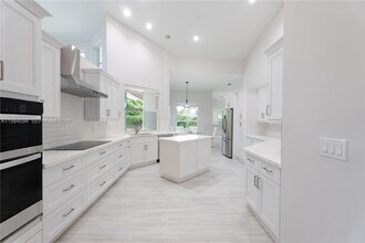 7440 SW 170th Terrace in Palmetto Bay, FL - Building Photo - Building Photo