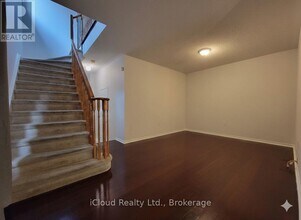 3111 Wrigglesworth Crescent in Mississauga, ON - Building Photo - Building Photo