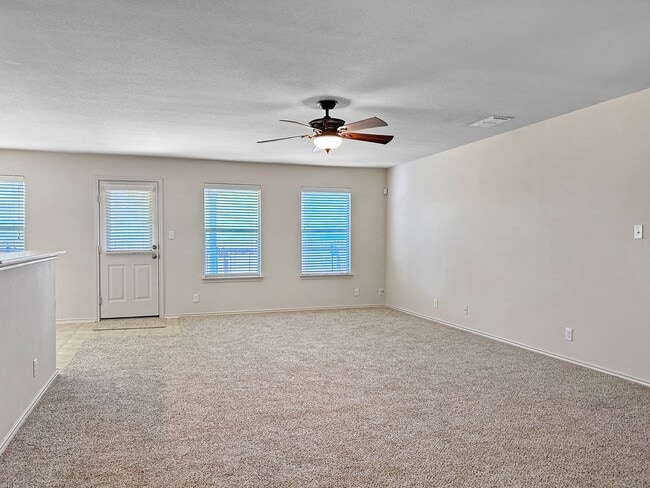 10015 Red Iron Creek in Converse, TX - Building Photo - Building Photo