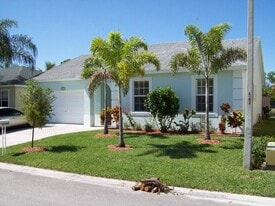 1205 Olympic Cir in Greenacres, FL - Building Photo