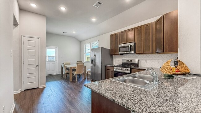 3085 Arrow Wood Dr in Brookshire, TX - Building Photo - Building Photo