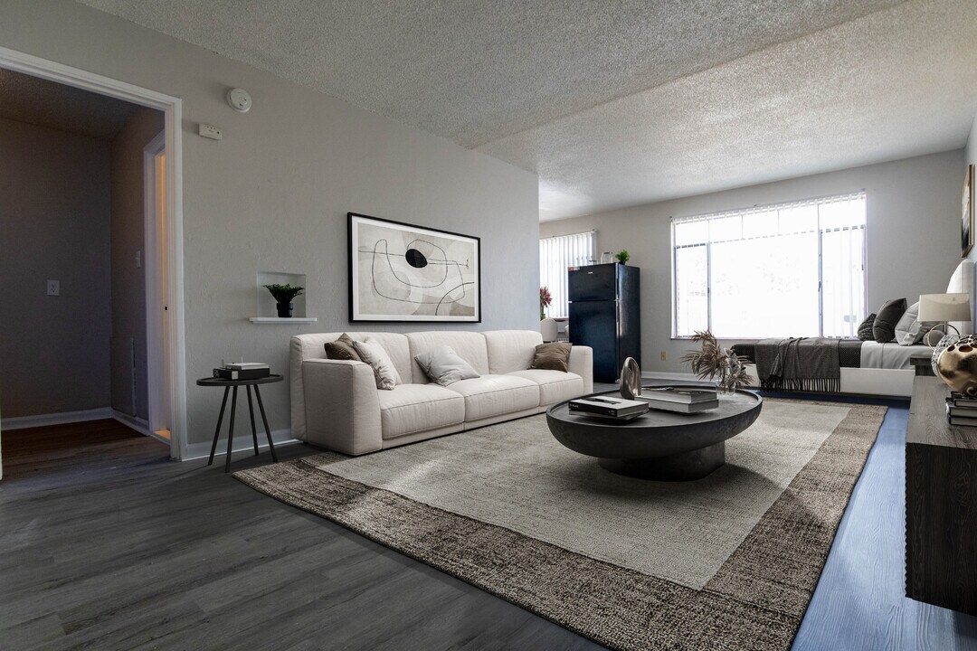The Capri Apartments in Denver, CO - Foto de edificio