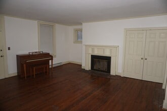 The Crows Nest in Berryville, VA - Foto de edificio - Building Photo