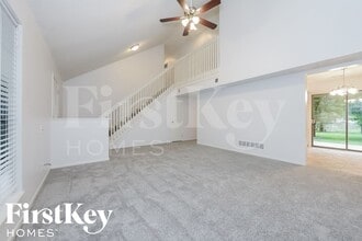 14128 S Summertree Ln in Olathe, KS - Building Photo - Building Photo