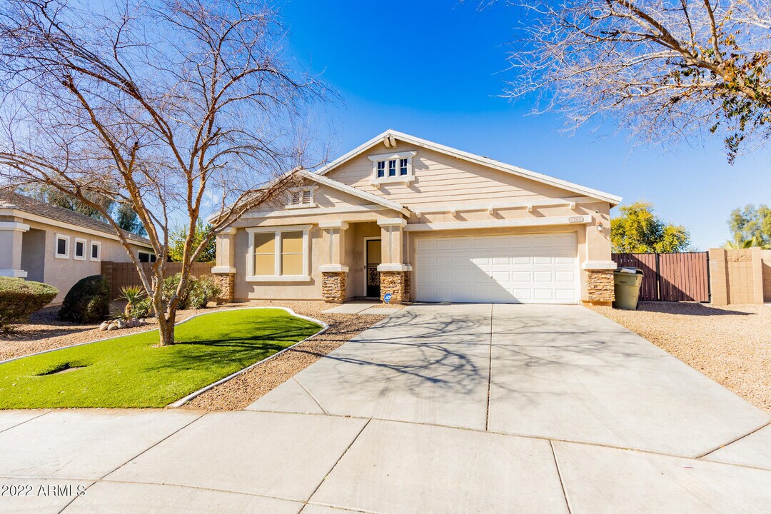 7262 W Kaler Ave in Glendale, AZ - Building Photo