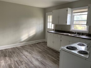 2223 Ireland Dr in Fayetteville, NC - Building Photo - Building Photo