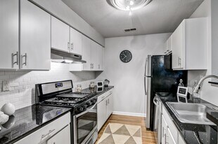 The Henry in Pomona, NY - Building Photo