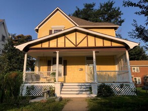 1120 S 30th Ave in Omaha, NE - Foto de edificio - Building Photo