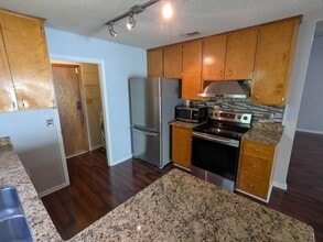 1777 Folkstone Rd in Tallahassee, FL - Building Photo - Building Photo
