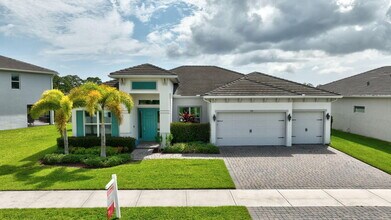 735 SW Pennfield Terrace in Stuart, FL - Building Photo - Building Photo