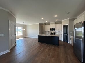 809A Sarah Rebecca Dr in Greenville, NC - Building Photo - Building Photo