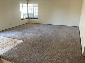 3255 Holly Dr in Tracy, CA - Building Photo - Building Photo