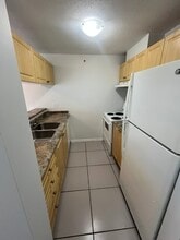 1278 Granville St in Vancouver, BC - Building Photo - Building Photo