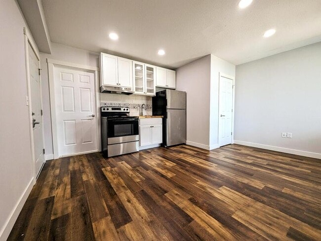 413 Jefferson St in Pella, IA - Foto de edificio - Building Photo