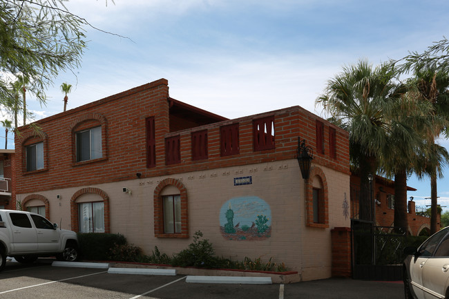 El Ranchito Sereno Apartments in Tucson, AZ - Building Photo - Building Photo