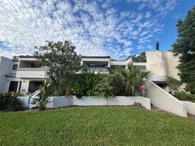 4212 Fairway Cir in Tampa, FL - Building Photo