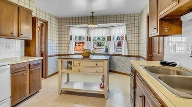 561 Summit Ridge Dr in Chesapeake, VA - Building Photo - Building Photo