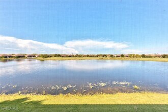 9377 Pocida Ct in Naples, FL - Foto de edificio - Building Photo