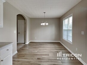 347 Royal Oaks Dr in Winder, GA - Building Photo - Building Photo