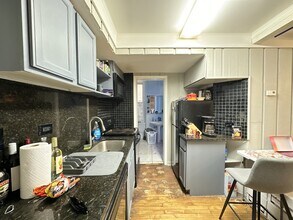 2141 W Webster Ave, Unit M09B in Chicago, IL - Building Photo - Building Photo