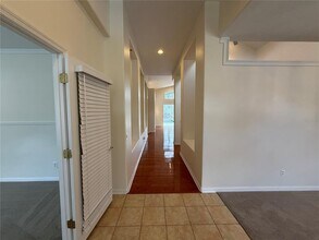 8132 Brinegar Cir in Tampa, FL - Building Photo - Building Photo