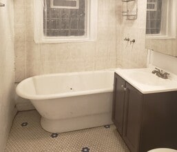 2922 N Albany Ave in Chicago, IL - Building Photo - Building Photo