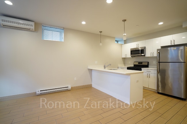 52 Kent St in Brookline, MA - Building Photo - Building Photo