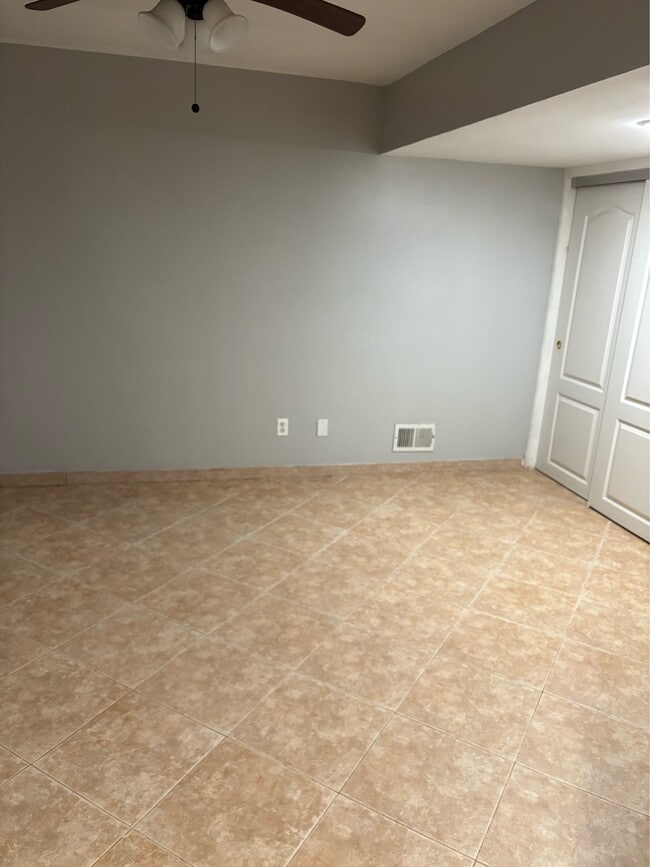 129 Alberta Ave, Unit 1st Floor (basement apt) in Staten Island, NY - Building Photo - Building Photo