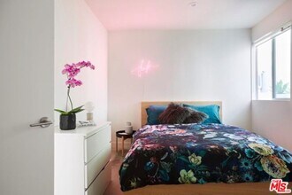 2226 1/4 Echo Park Ave in Los Angeles, CA - Building Photo - Building Photo