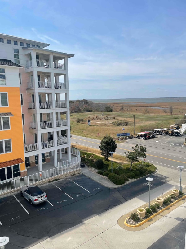 3700 Sandpiper Rd in Virginia Beach, VA - Building Photo - Building Photo