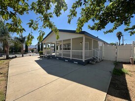 1225 N Alessandro in Banning, CA - Building Photo