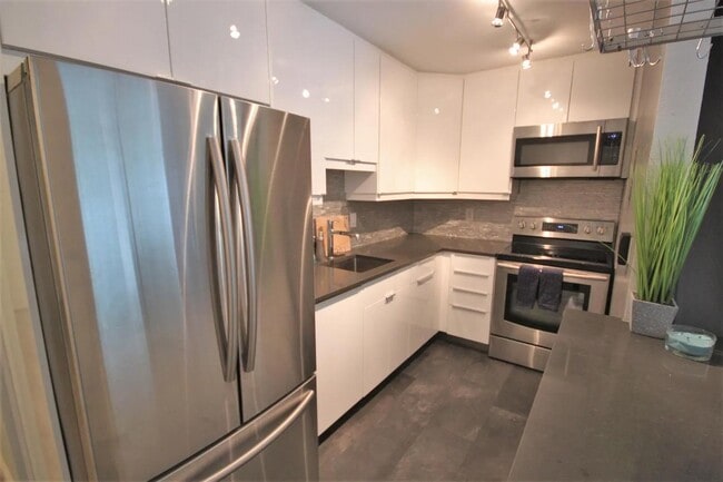 property at 650 Alamo Ct