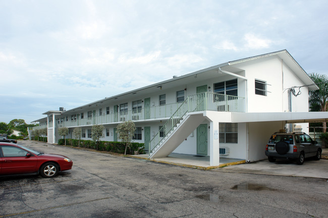 1406 Barton Rd in Lake Worth, FL - Building Photo - Building Photo